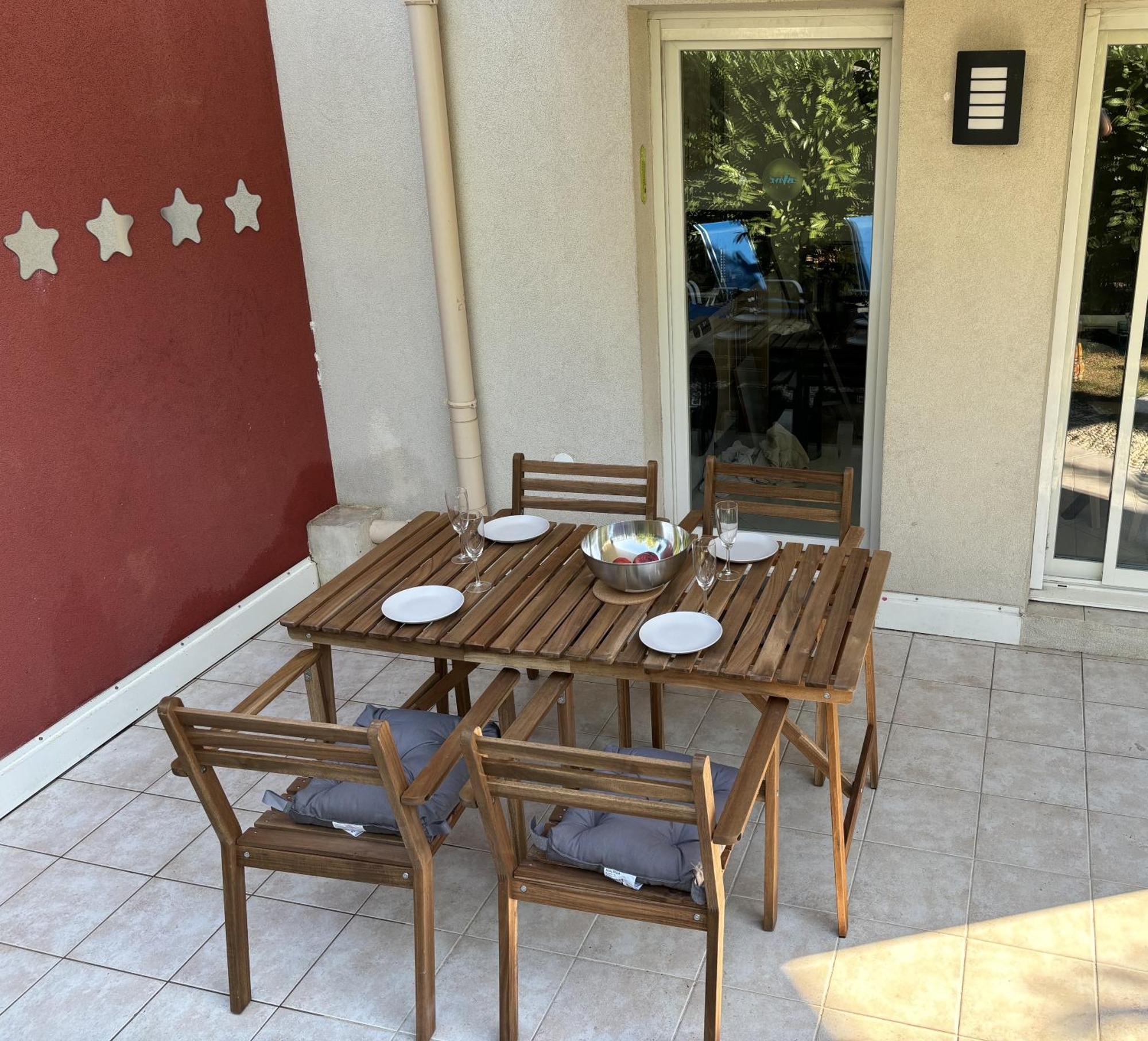 Beachside Apartment With Pool & Garden In Juan Les Pins Antibes Exterior photo