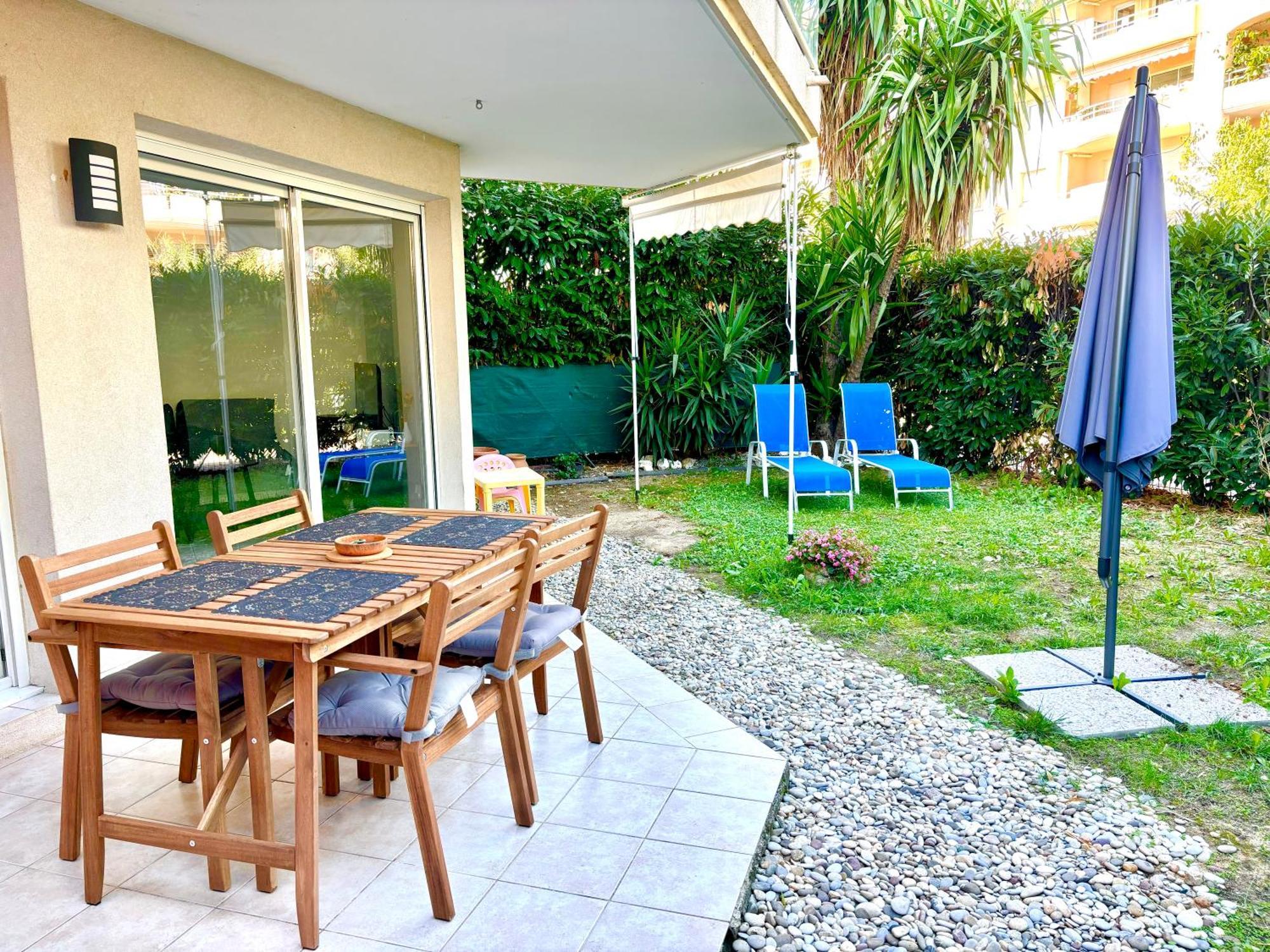 Beachside Apartment With Pool & Garden In Juan Les Pins Antibes Exterior photo